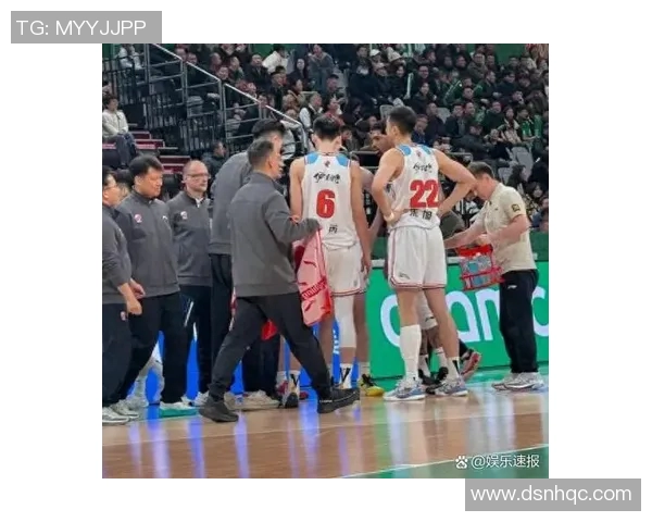 广州篮球队与北京篮球队赛后复盘分析双方状态及表现细节